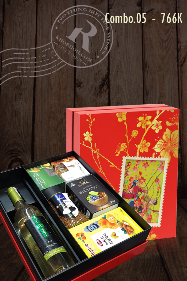 Combo hộp quà tết trọn vẹn tình thân 05