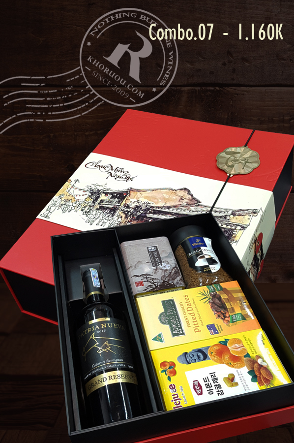 Combo hộp quà tết trọn vẹn tình thân 07