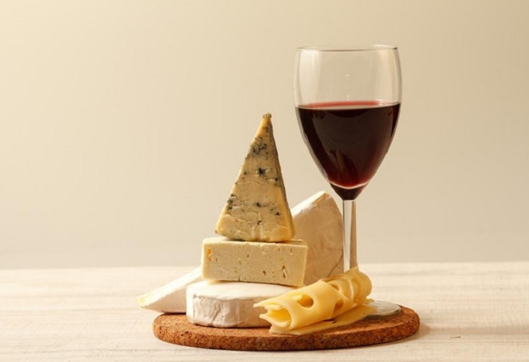 Kết hợp rượu vang và phô mai ngon nhất cho bữa ăn